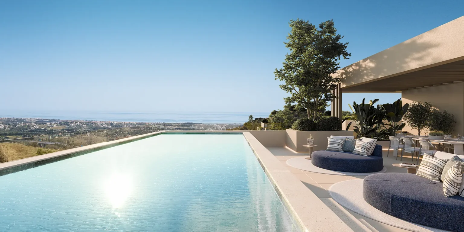 Sea views from the nice swimming pool